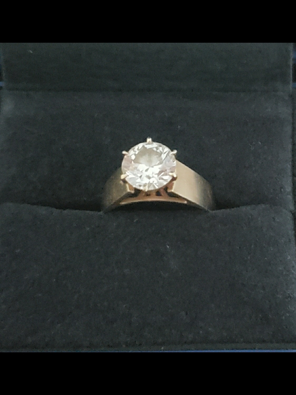 Pompeii3 Lab Grown Diamond 2.13 Carats 14k Gold Setting.